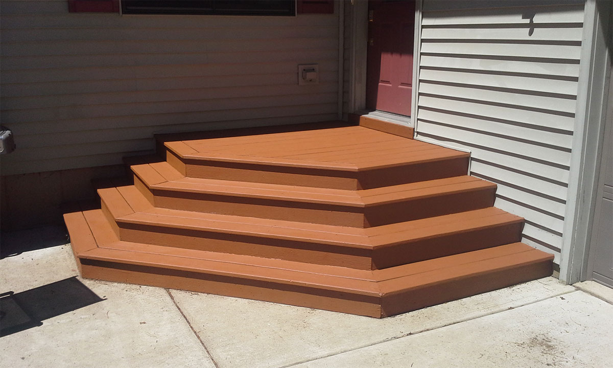 deck--brushmasters-brown-steps-by-house.jpg